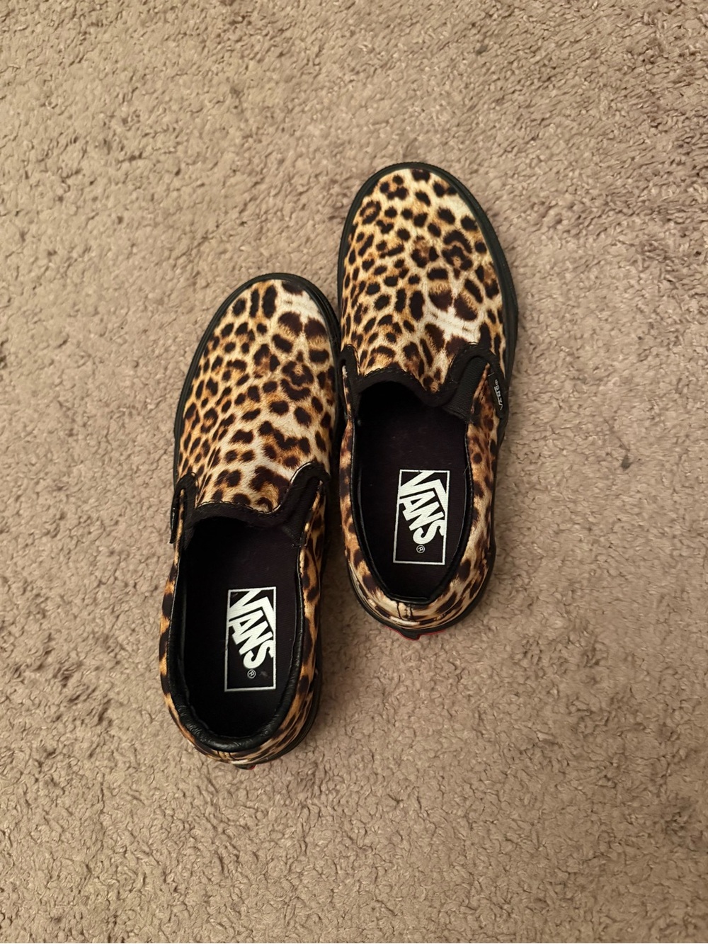 *NEVER WORN* Vans Women’s Slip-On Sneakers in Leopard Print - Brown/Black